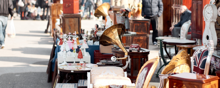 Antiques and vintage goods at an outdoor market